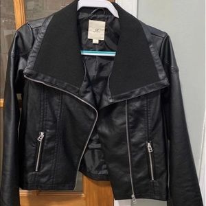 Fuax Leather Jacket medium black fabric stretch